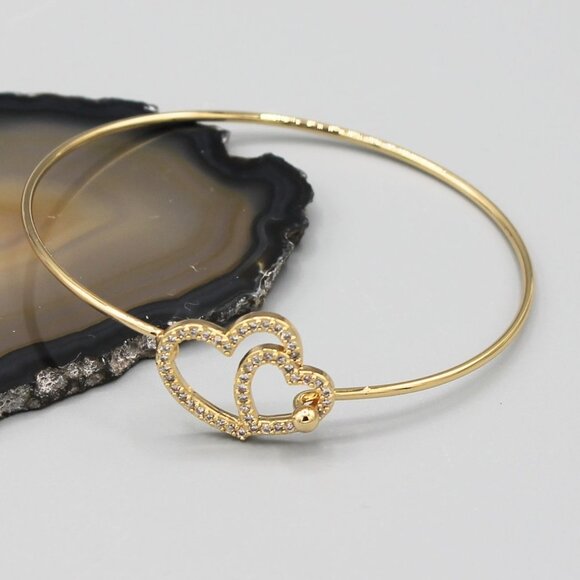 Jewelry bracelet heart love romantic sparkly sparkle yellow gold tone elegant - Picture 2 of 7